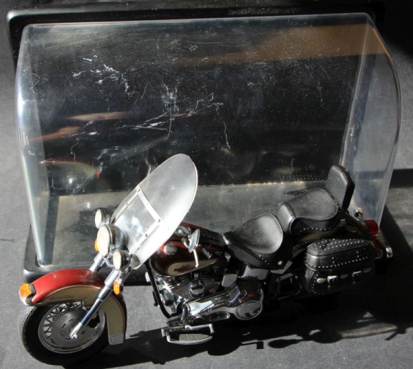 Franklin Mint Harley-Davidson Heritage Softail Motorbike 1986 DieCast Model in original box (3896)